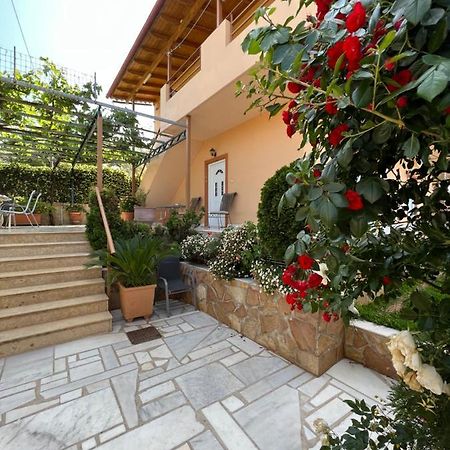 George'S House Apartment Artemida  Exterior photo